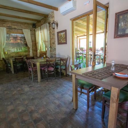 Etno Selo Svodje Appartement Vlasotince Buitenkant foto