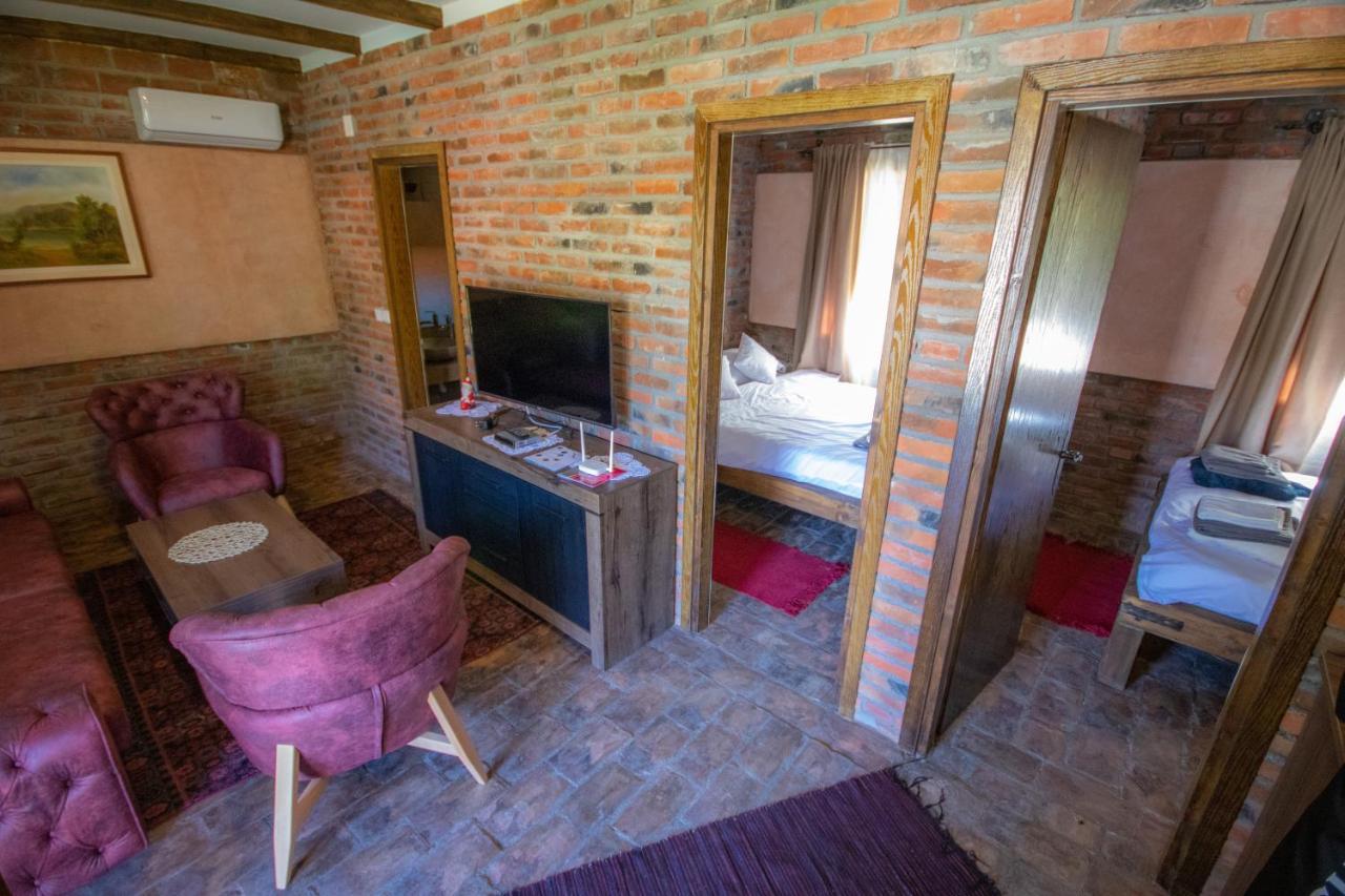 Etno Selo Svodje Appartement Vlasotince Buitenkant foto