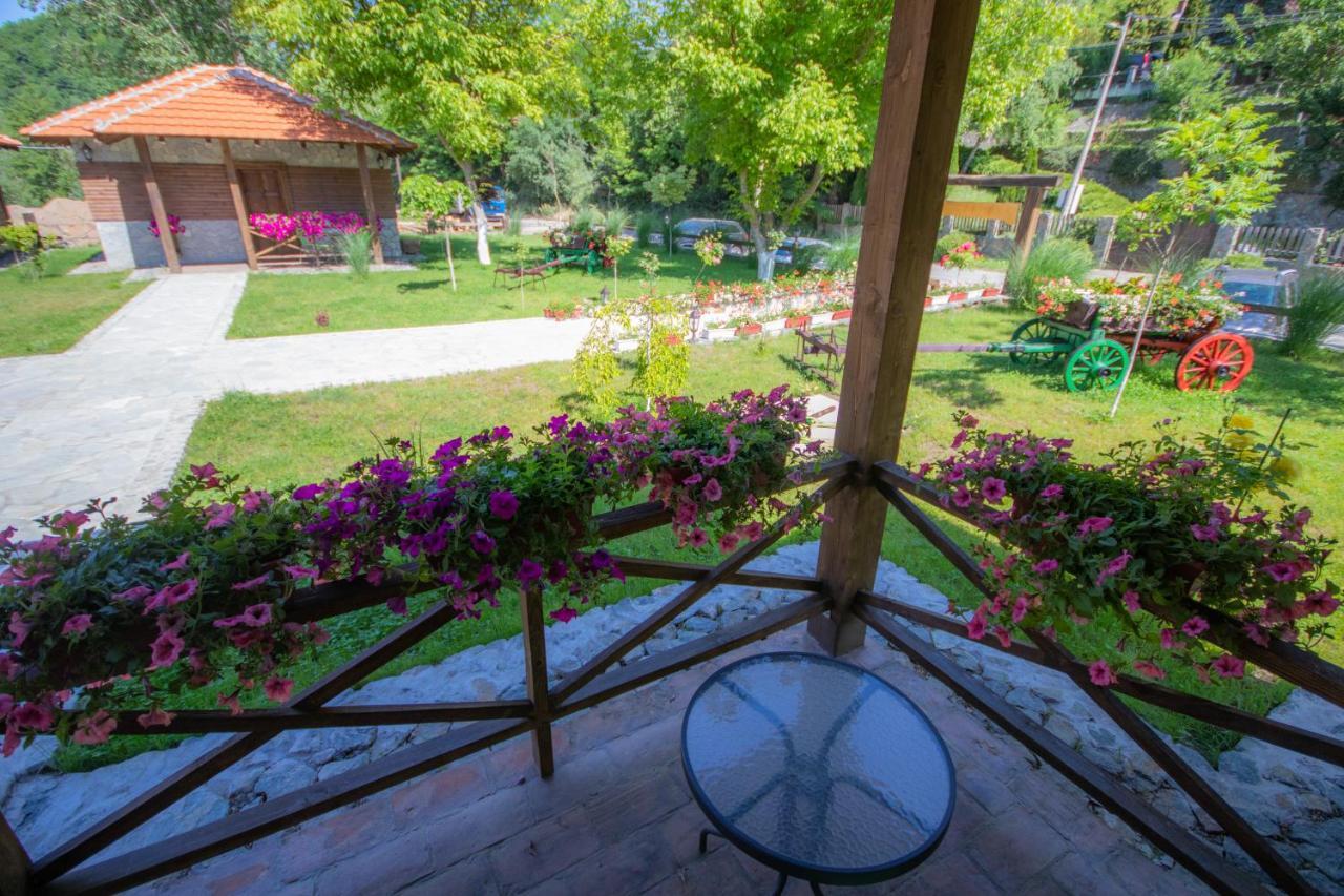 Etno Selo Svodje Appartement Vlasotince Buitenkant foto
