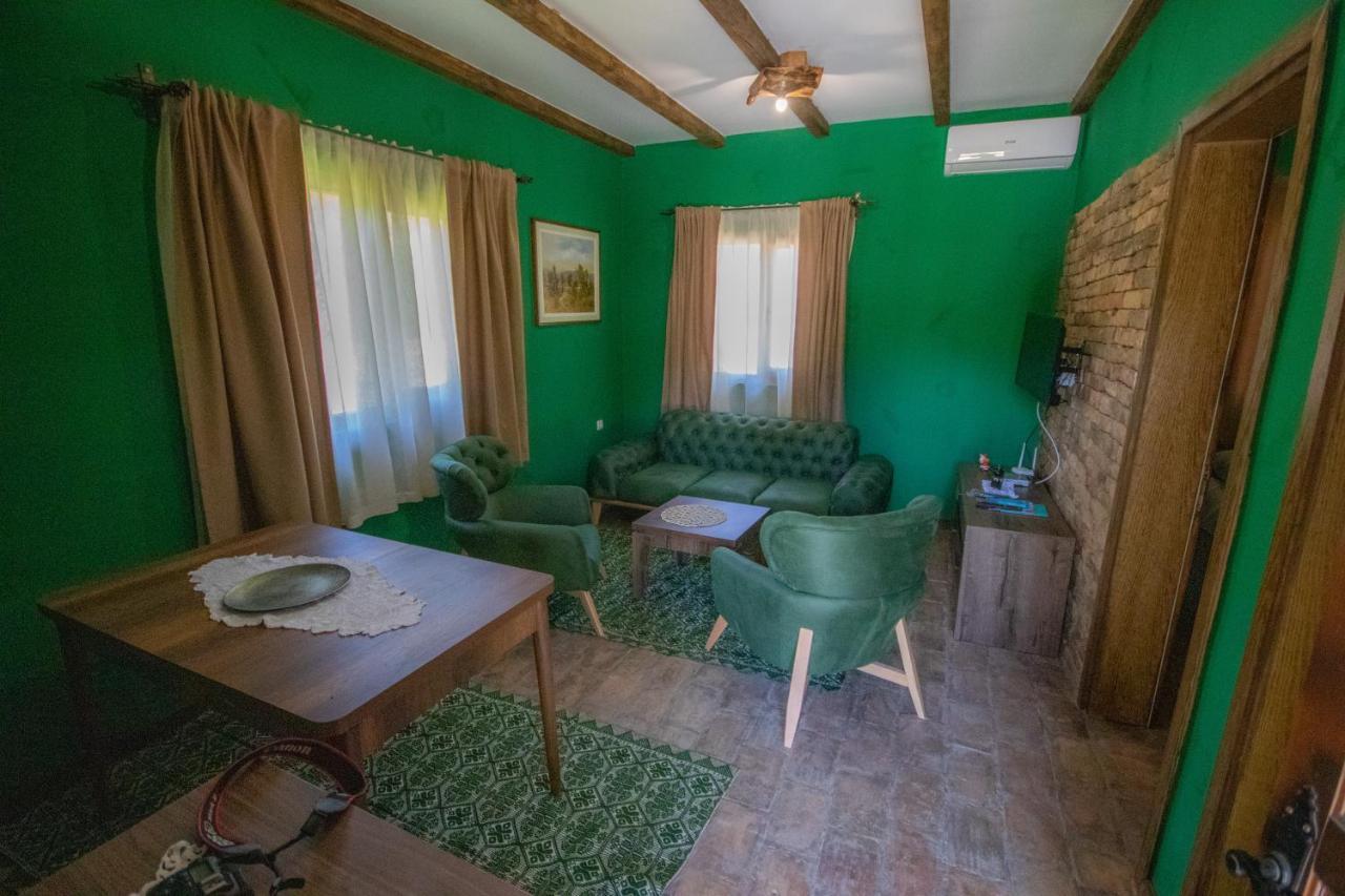 Etno Selo Svodje Appartement Vlasotince Buitenkant foto